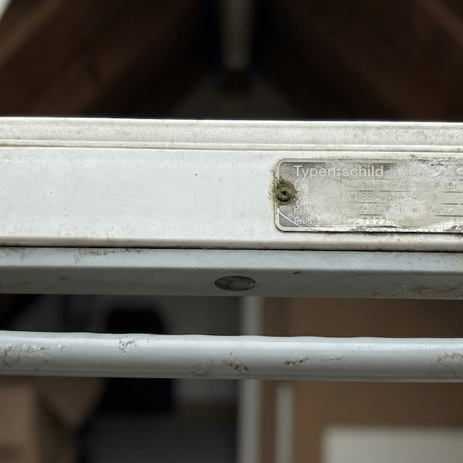 Braas Atelier Dachfenster Griff und Typenschild